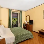 Relais San Clemente Hotel 4*