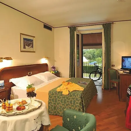 Relais San Clemente فندق