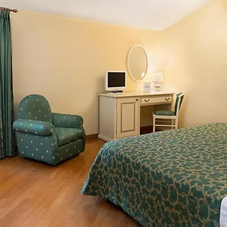 Relais San Clemente 호텔 4*